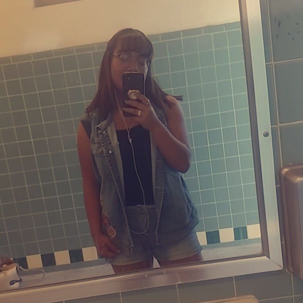 Meet your Posher, Yareny